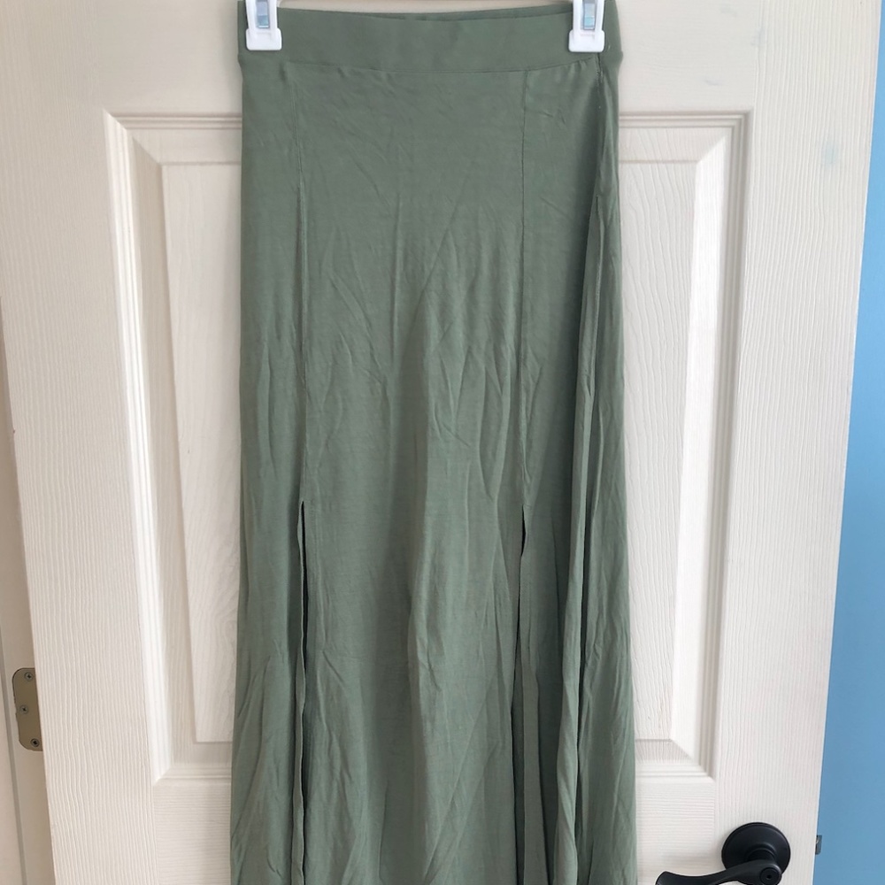 two slit maxi skirt